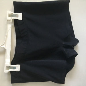 New Balance black workout short shorts